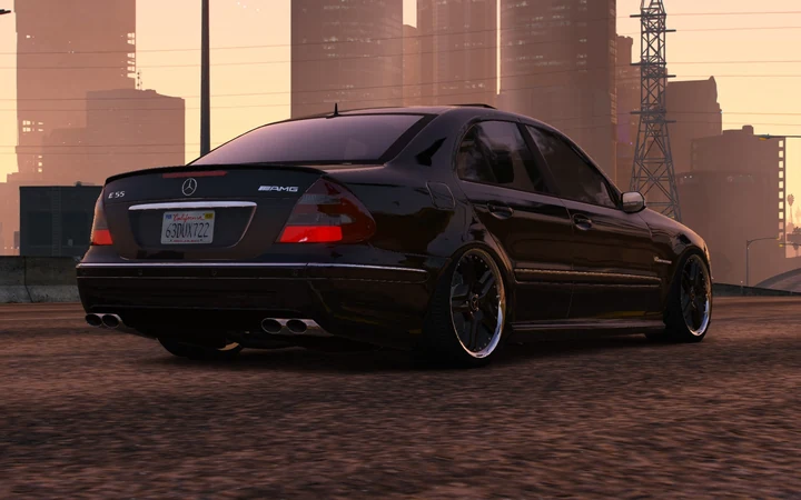 Mercedes-Benz E55 AMG W211
