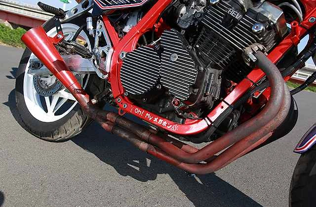 Звук рядного четырехцилиндрового двигателя Honda CBR400F с выхлопом Megaphone84 [Add-On | FiveM]